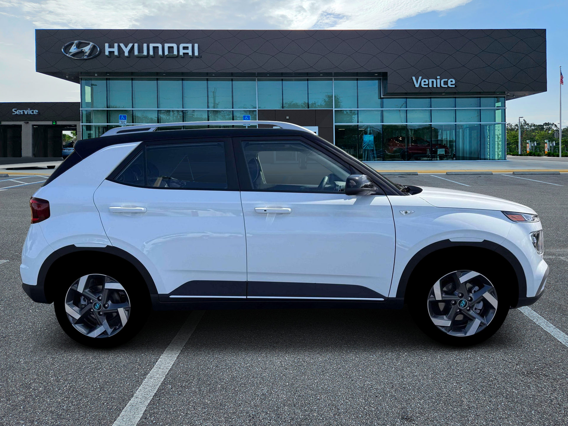 2026 Hyundai VENUE SEL W/Two-Tone Roof