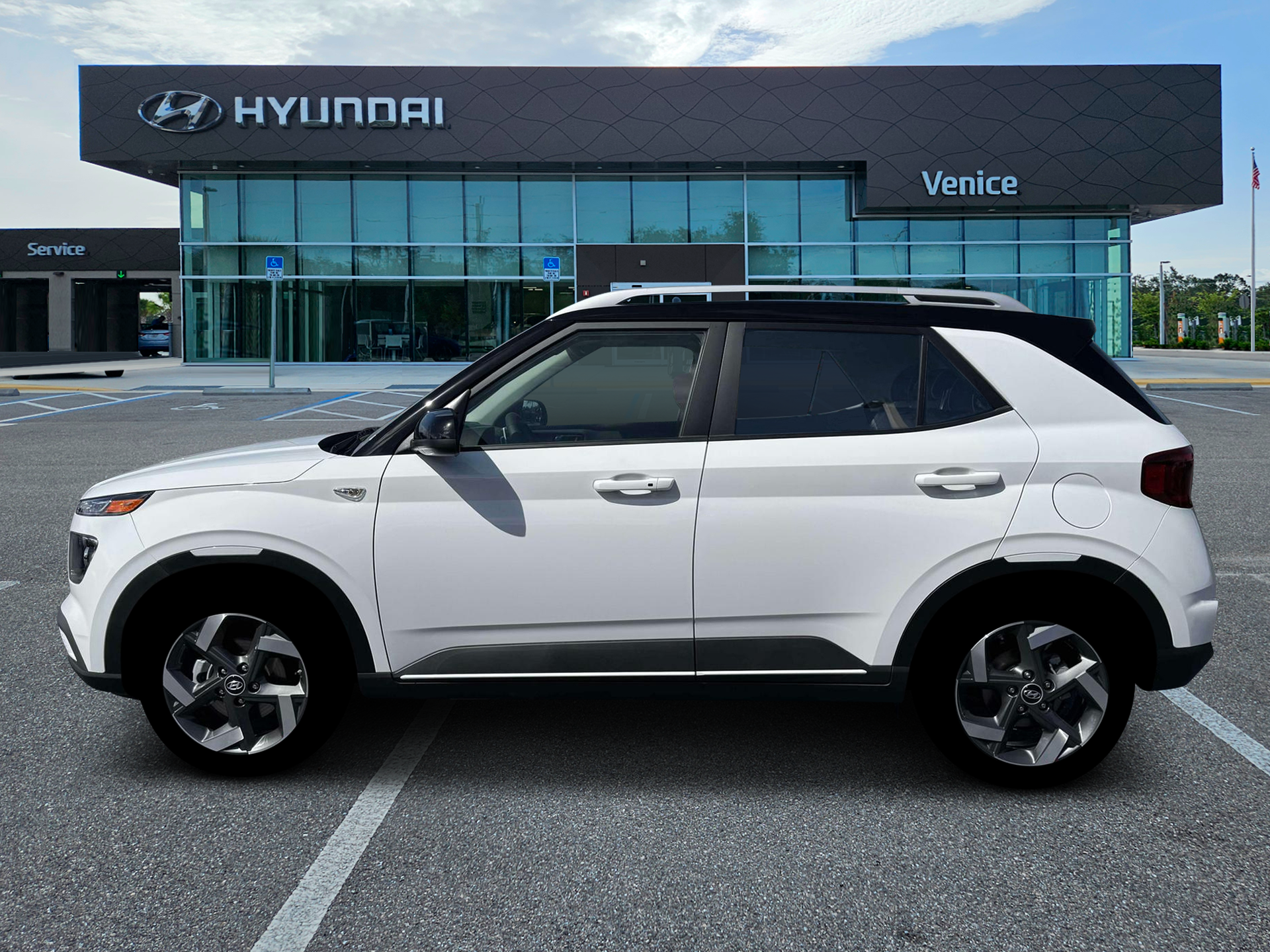 2026 Hyundai VENUE SEL W/Two-Tone Roof