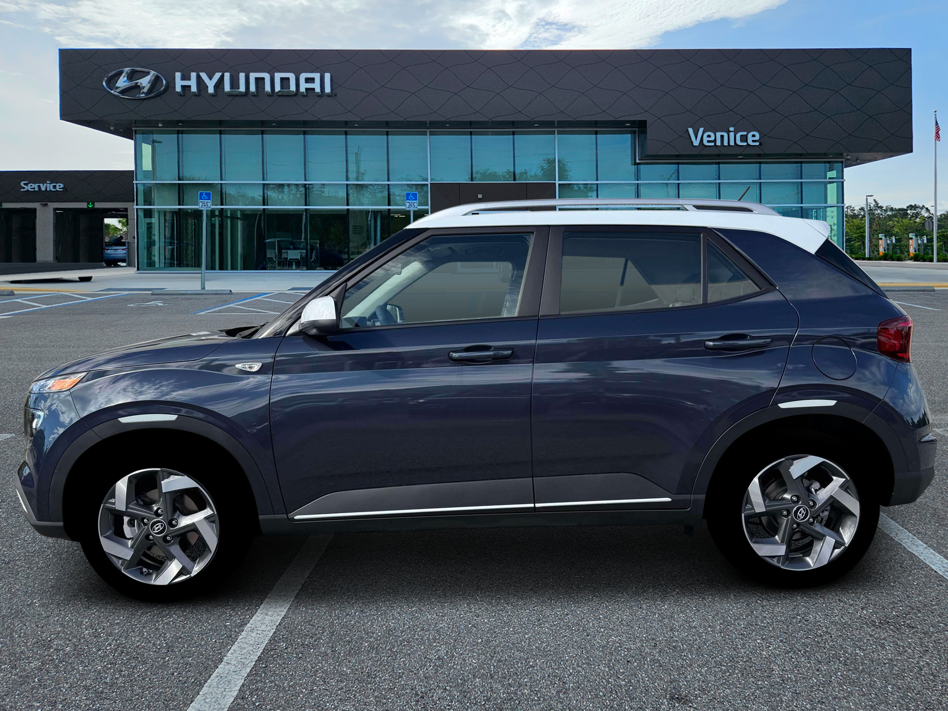 2026 Hyundai VENUE SEL W/Two-Tone Roof