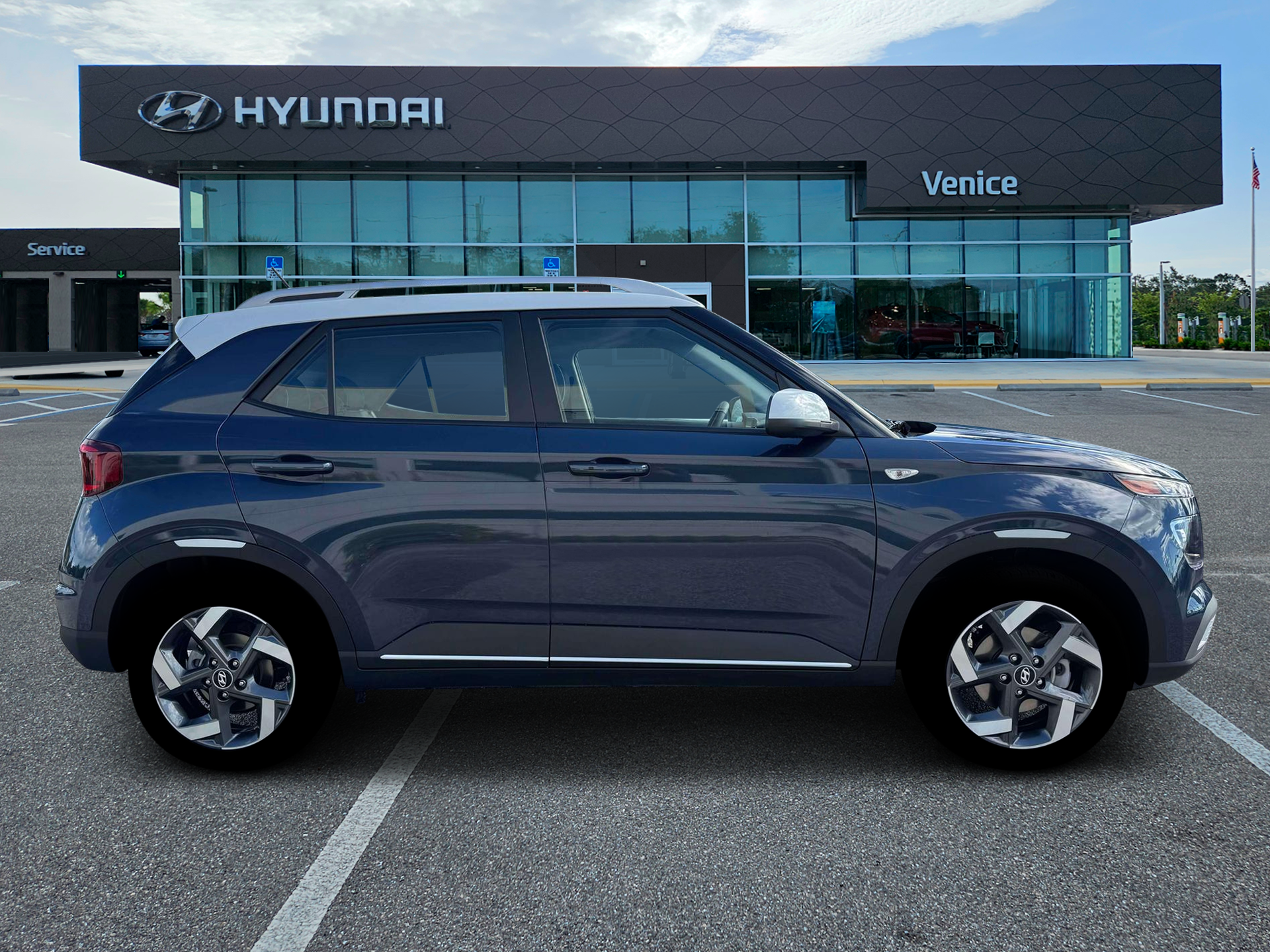 2026 Hyundai VENUE SEL W/Two-Tone Roof
