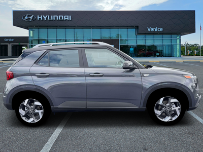 2026 Hyundai VENUE SEL W/Two-Tone Roof