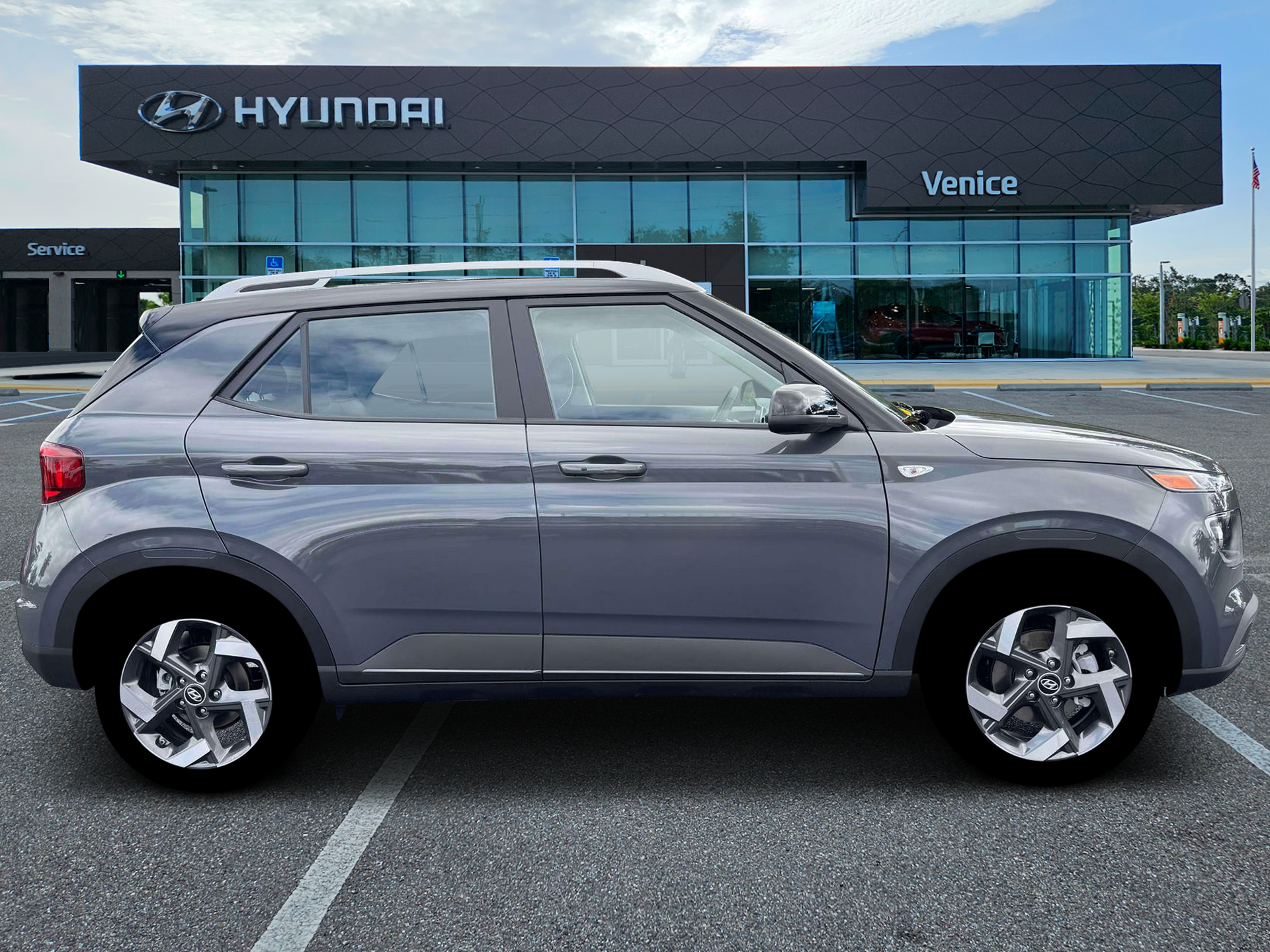 2026 Hyundai VENUE SEL W/Two-Tone Roof