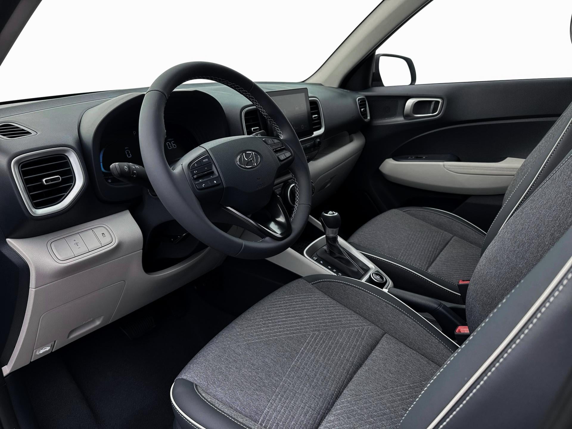 2026 Hyundai VENUE SEL W/Two-Tone Roof
