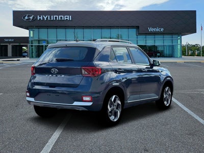 2026 Hyundai VENUE SEL W/Two-Tone Roof