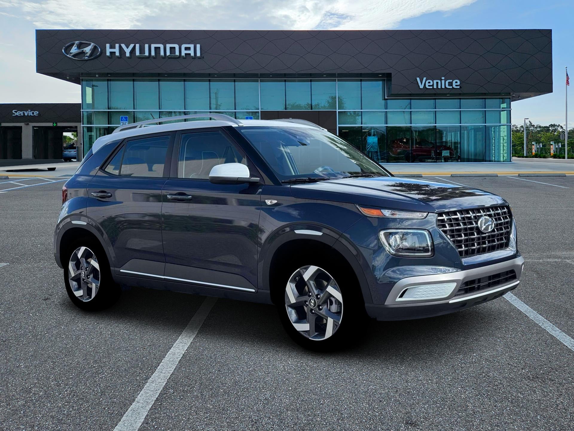 2026 Hyundai VENUE SEL W/Two-Tone Roof