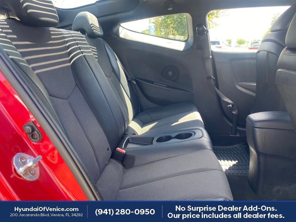 2016 Hyundai VELOSTER Base