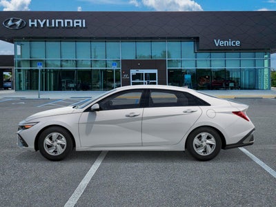 2026 Hyundai ELANTRA SE