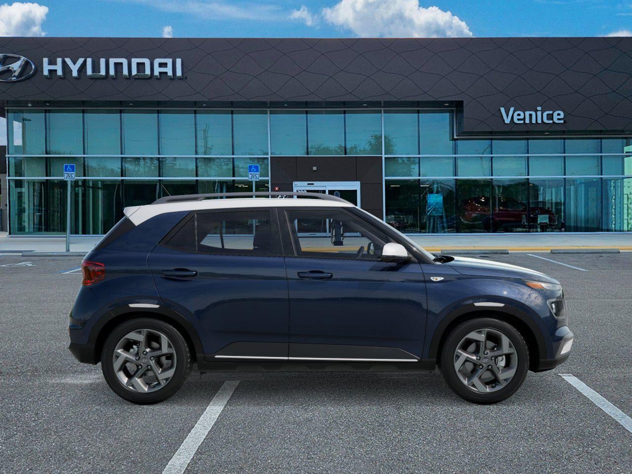 2026 Hyundai VENUE SEL W/Two-Tone Roof